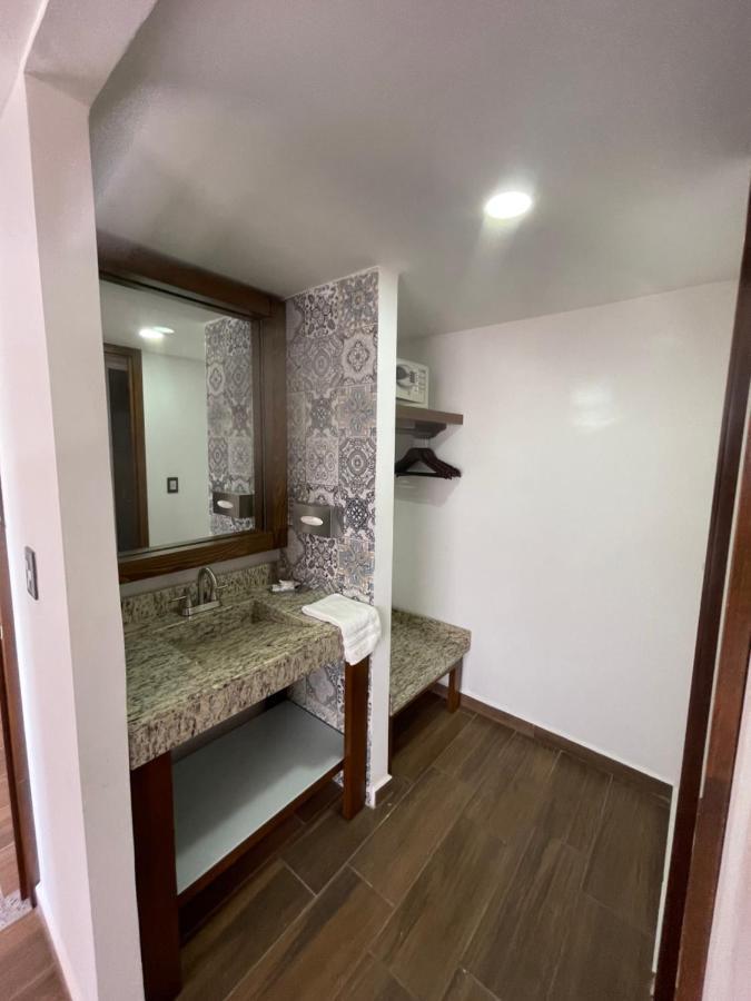 La Mansion Del Faro Hotel เตโกลูตลา ภายนอก รูปภาพ