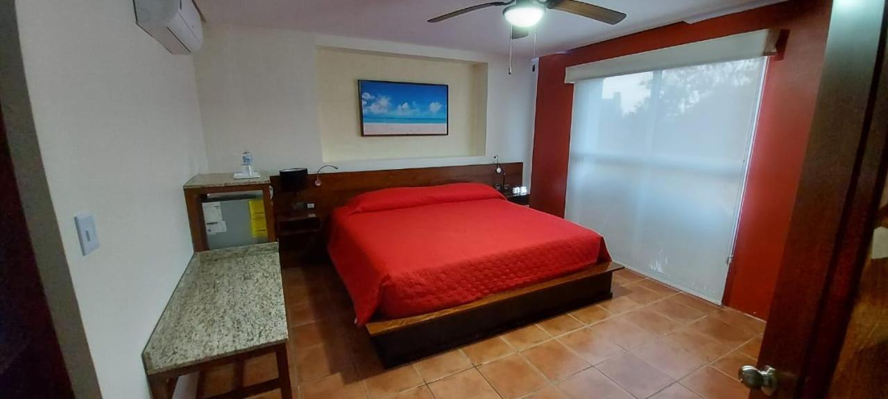 La Mansion Del Faro Hotel เตโกลูตลา ภายนอก รูปภาพ