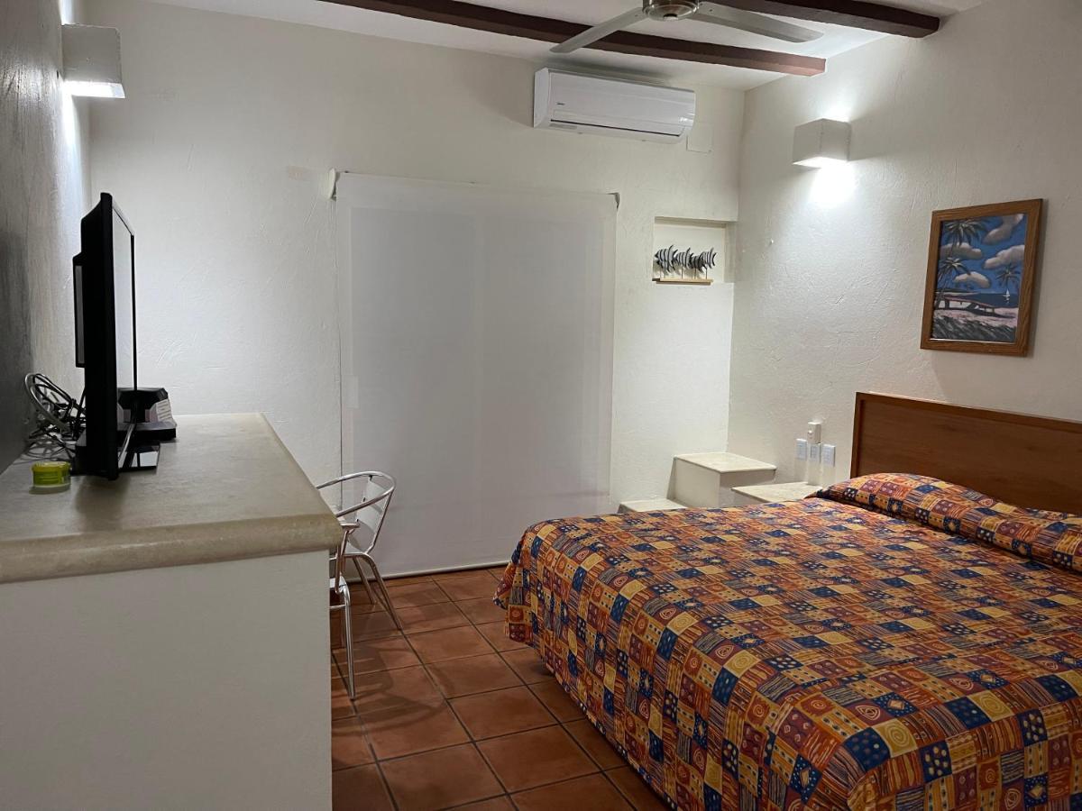 La Mansion Del Faro Hotel เตโกลูตลา ภายนอก รูปภาพ